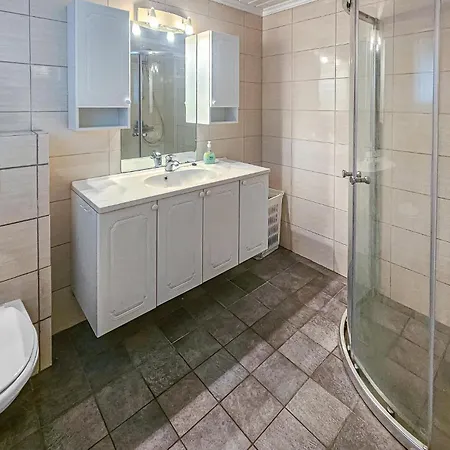 4 Bedroom Stunning In * Skjeberg