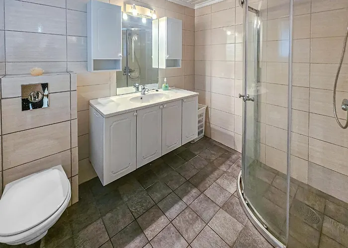 4 Bedroom Stunning In * Skjeberg